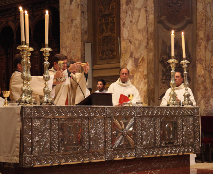 uec_ba_cathedral_eucharist